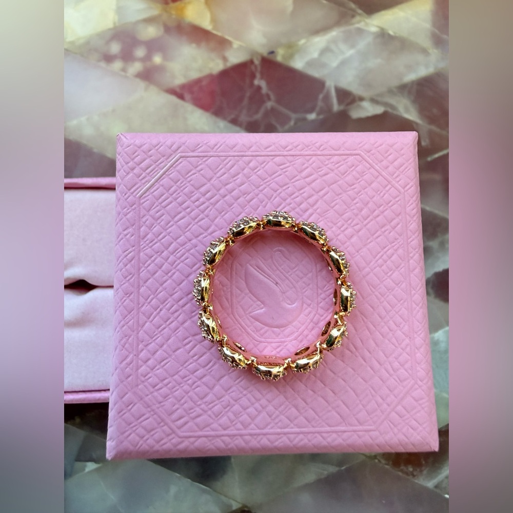 Swarovski Rose Gold Crystal ring - Picture 6 of 9